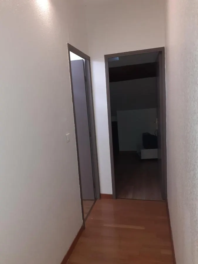 Апартаменты Maison De Village Savignac-Les-Ormeaux Франция